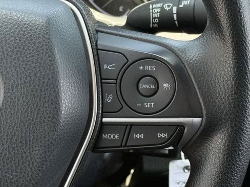 Used 2022 Toyota Camry LE FWD image 14