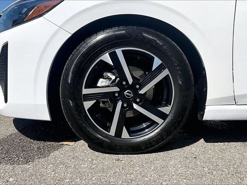 Used 2025 Nissan Sentra SV FWD image 11