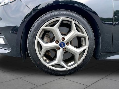 Used 2016 Ford Focus ST FWD image 11