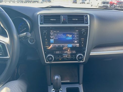 Used 2018 Subaru Outback 2.5i Limited image 43