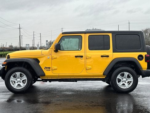 Used 2021 Jeep Wrangler Unlimited Sport image 6