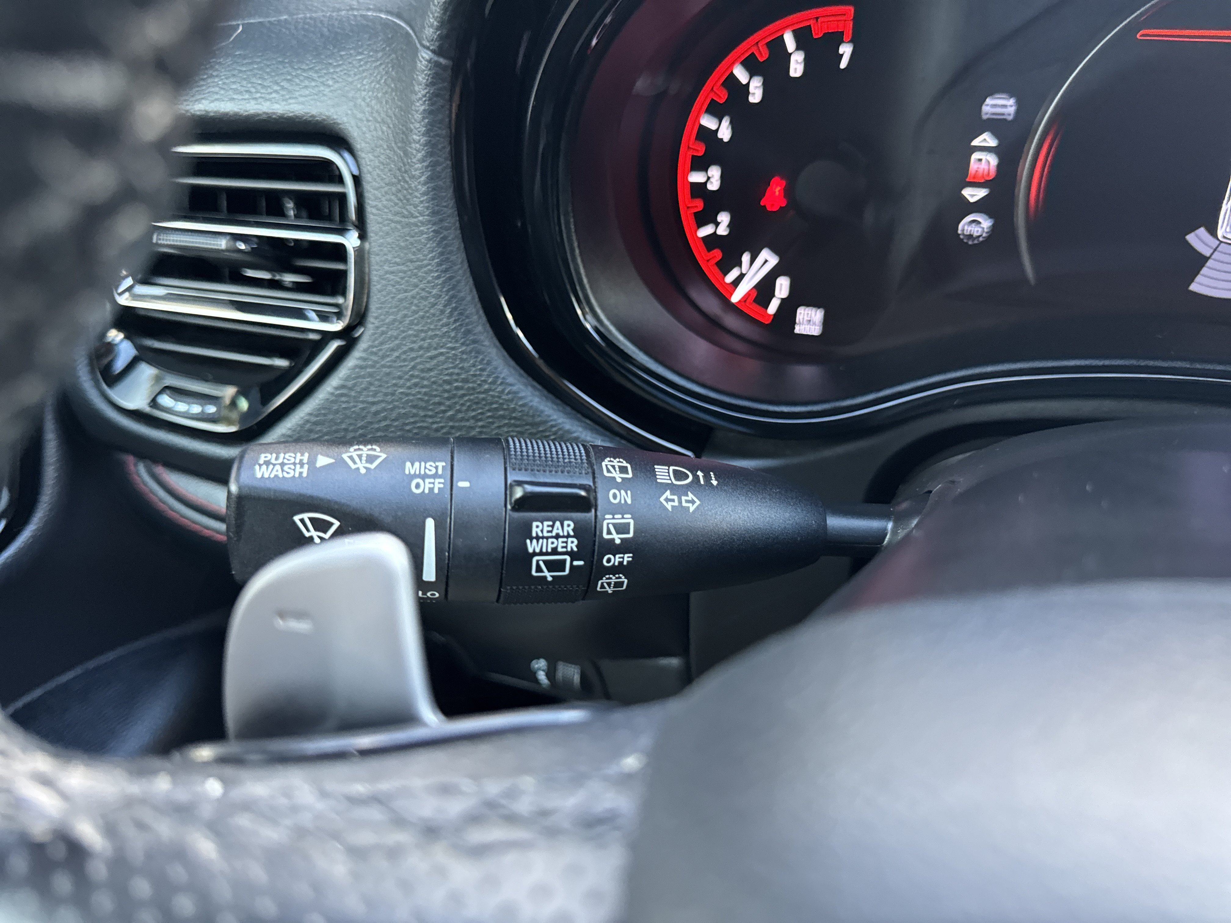 Used 2023 Dodge Durango GT RWD image 34