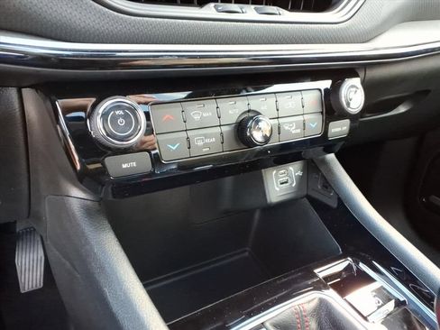 New 2026 Jeep Compass Trailhawk w/ Sun, Sound & Navigation Group image 28