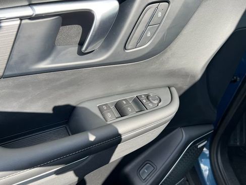 Certified 2025 Buick Enclave Preferred FWD image 23