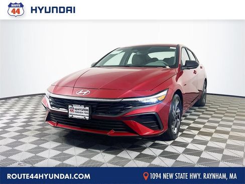 New 2025 Hyundai Elantra SEL FWD image 1
