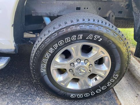 Used 2025 RAM 2500 Big Horn AWD/4WD image 9