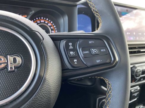 Used 2024 Jeep Wrangler Sport S image 18