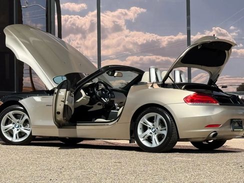 Used 2011 BMW Z4 sDrive35i image 35