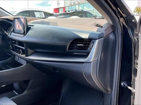 Used 2023 Nissan Rogue SV AWD/4WD image 23