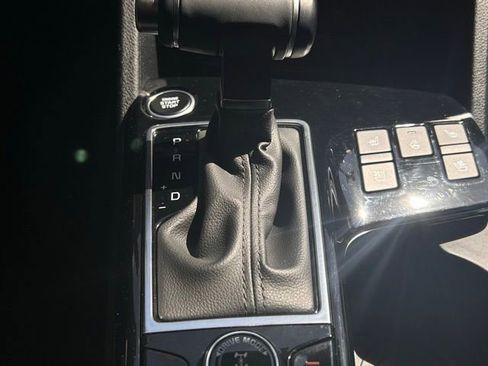 Used 2025 Kia Sportage SX image 32