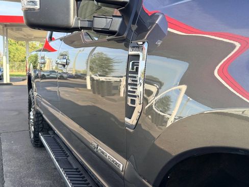 Used 2020 Ford F250 Lariat w/ Lariat Ultimate Package image 17