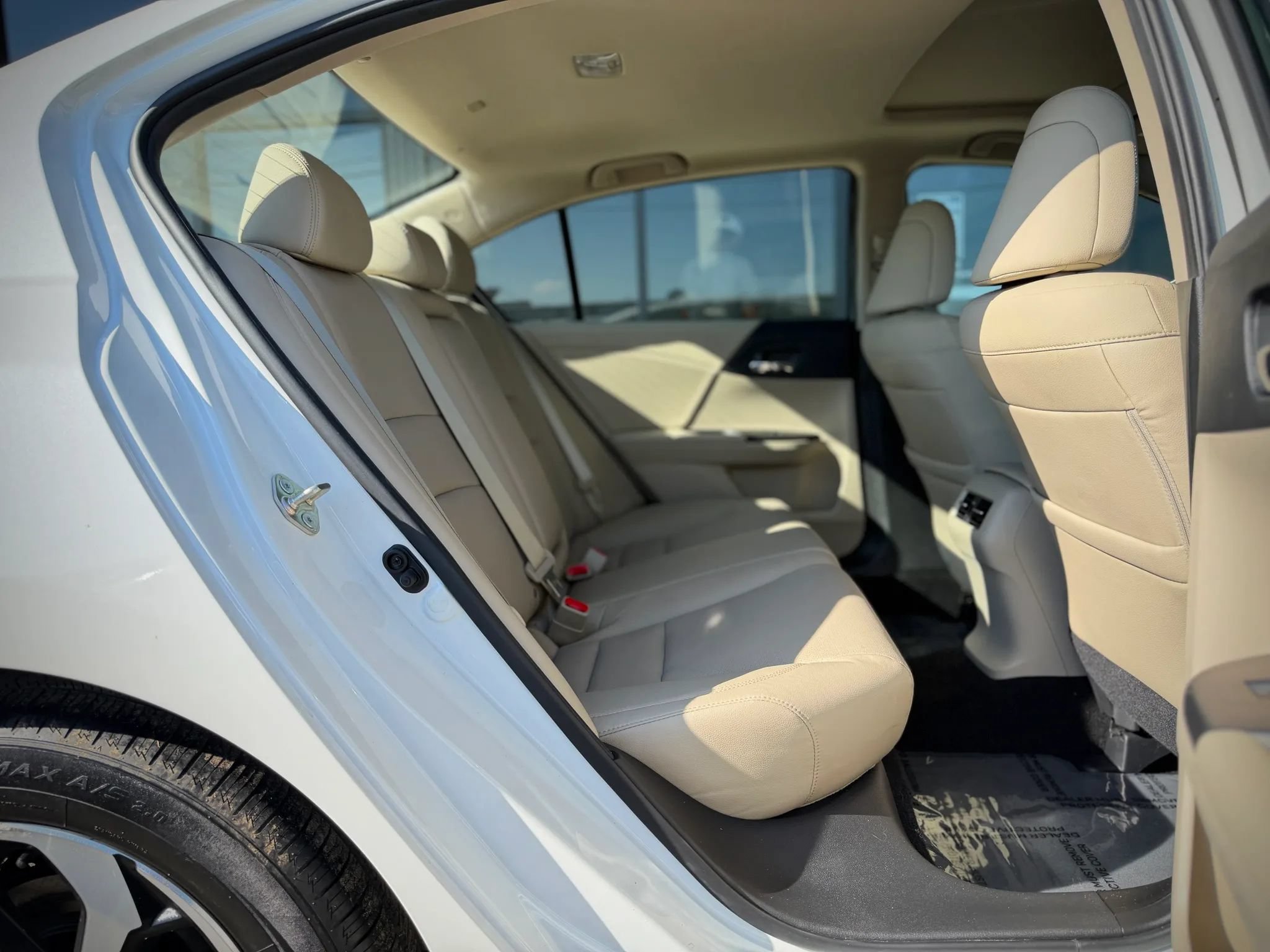 Used 2017 Honda Accord EX-L image 19