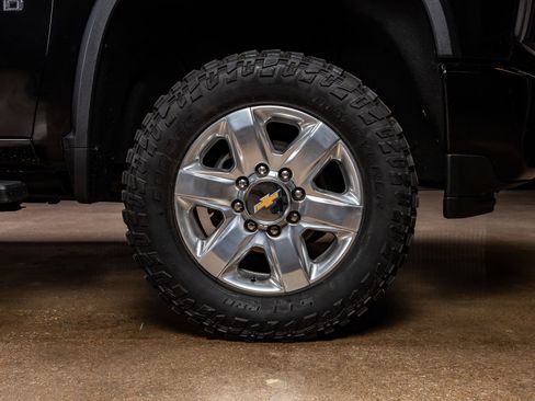 Used 2021 Chevrolet Silverado 3500 LTZ w/ LTZ Plus Package image 11