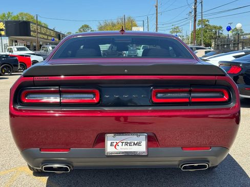 Used 2021 Dodge Challenger SXT w/ Blacktop Package image 5