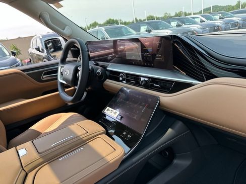 New 2027 INFINITI QX80 Luxe AWD/4WD image 14