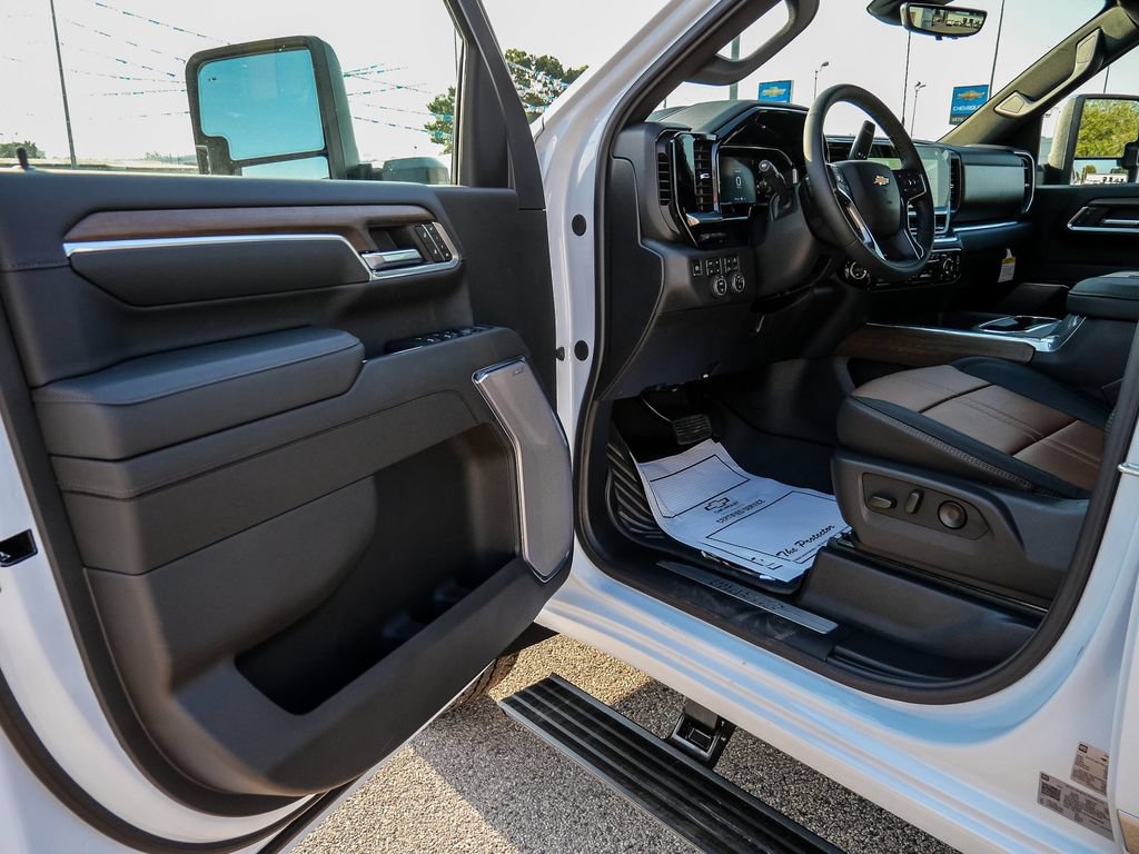 New 2026 Chevrolet Silverado 2500 High Country w/ High Country Premium Package AWD/4WD image 37