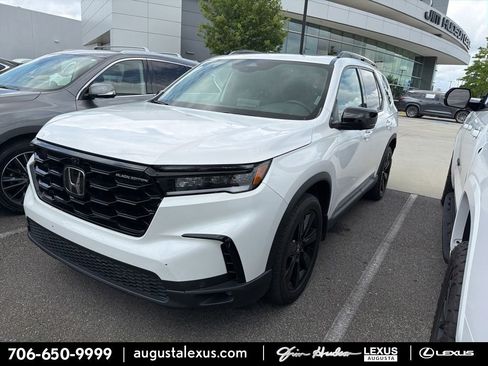 Used 2025 Honda Pilot Black Edition image 1