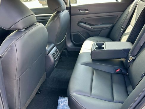 Used 2025 Nissan Altima 2.5 SL image 31