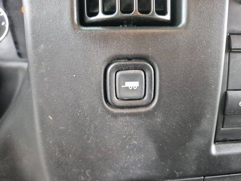 Used 2016 Chevrolet Express 2500 Extended RWD image 21