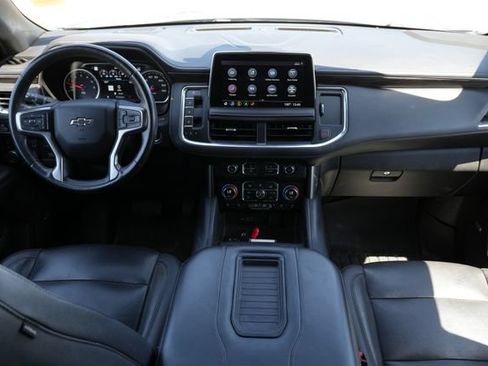 Used 2021 Chevrolet Suburban Z71 w/ Z71 Off-Road Package AWD/4WD image 20