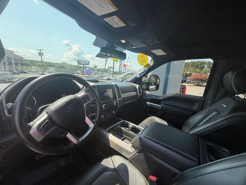 Used 2019 Ford F250 Platinum w/ Platinum Ultimate Package AWD/4WD image 4