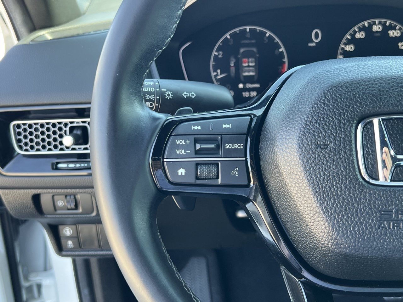 Used 2024 Honda Civic Sport image 12