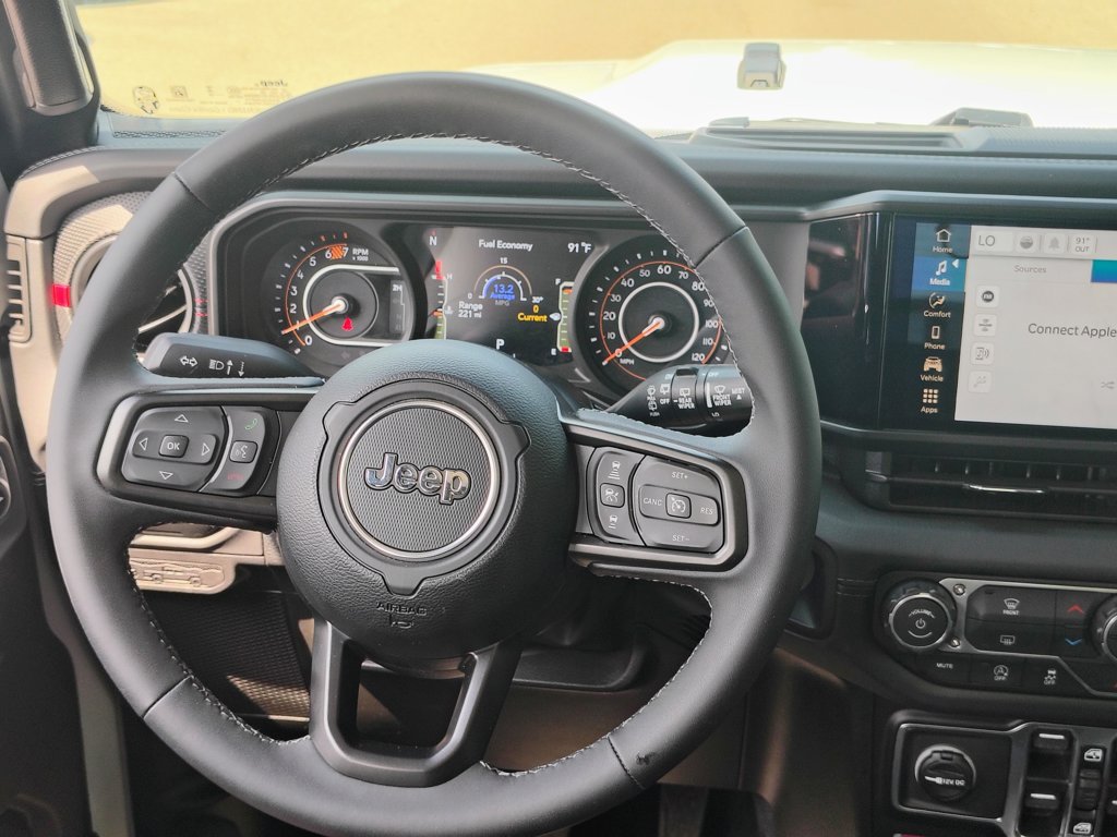 Used 2026 Jeep Wrangler Unlimited Rubicon AWD/4WD image 38