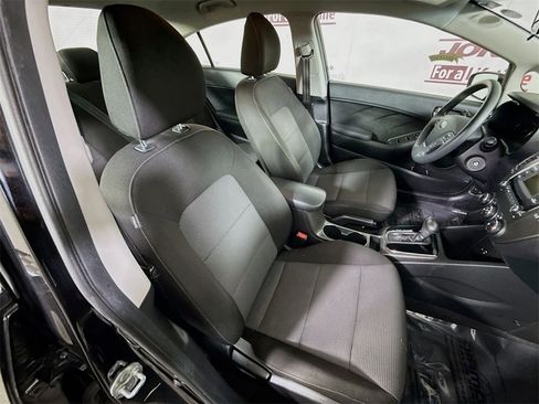Used 2018 Kia Forte LX image 27