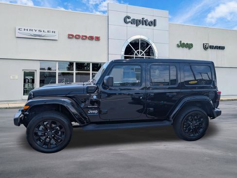 Used 2024 Jeep Wrangler Unlimited Sahara w/ Safety Group AWD/4WD image 6