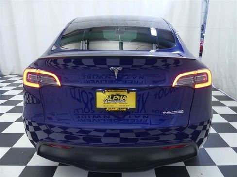 Used 2023 Tesla Model Y Performance AWD/4WD image 5
