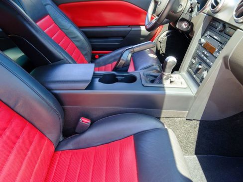 Used 2007 Ford Mustang Shelby GT500 RWD image 41