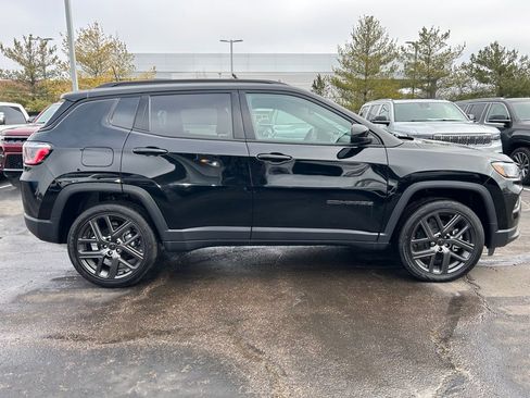 New 2026 Jeep Compass Latitude image 8