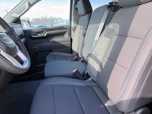 New 2026 GMC Sierra 1500 Elevation image 13