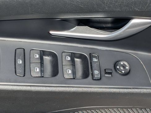 Certified 2024 Hyundai Elantra SEL FWD image 14