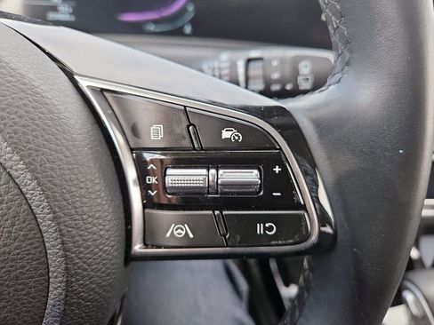 Used 2025 Kia Seltos S image 16