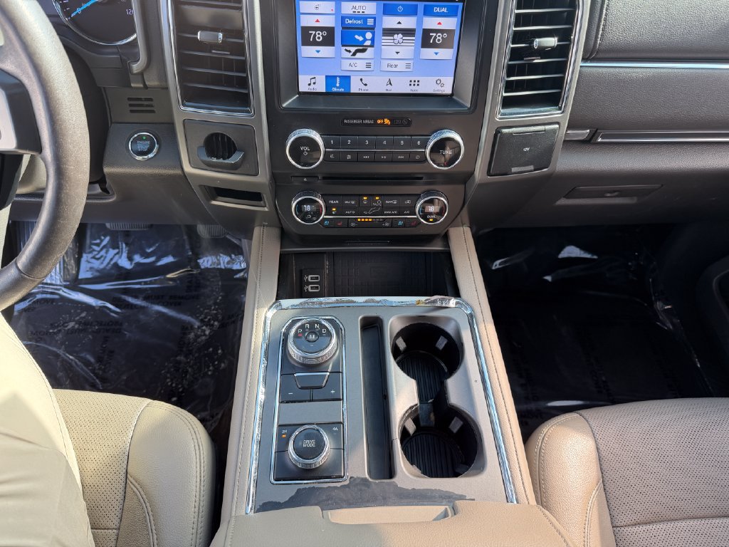 Used 2018 Ford Expedition Max XLT w/ Equipment Group 202A AWD/4WD image 33