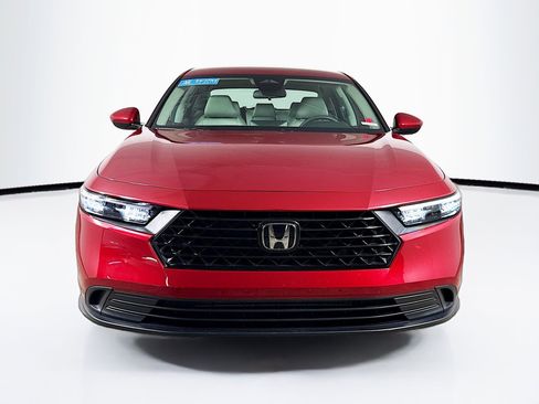 Certified 2025 Honda Accord LX image 3