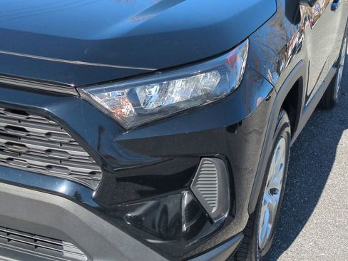 Used 2020 Toyota RAV4 LE image 10