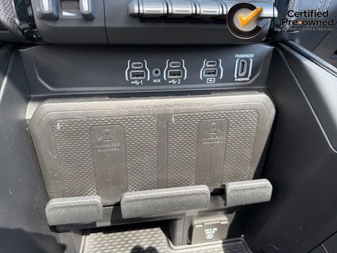 Used 2025 RAM 1500 Limited AWD/4WD image 98
