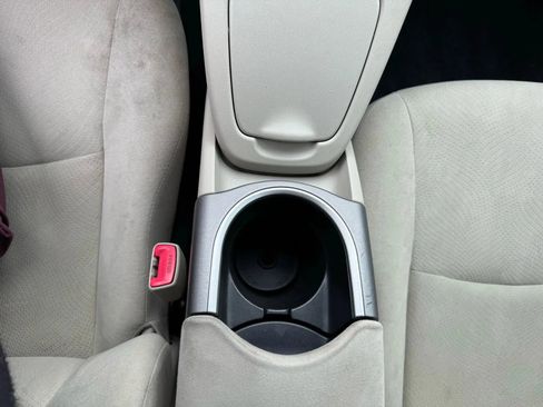 Used 2012 Toyota Prius Two image 17