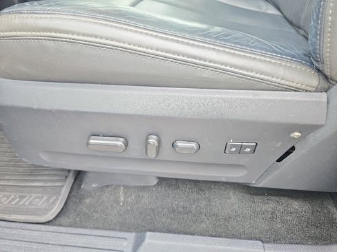 Used 2017 Ford Expedition EL Platinum image 20