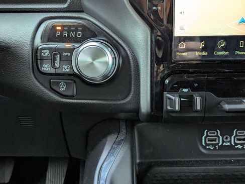 Used 2024 RAM 1500 Laramie image 19