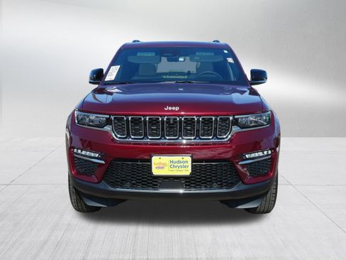 Used 2025 Jeep Grand Cherokee Limited w/ Luxury Tech Group II image 2