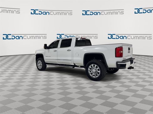 Used 2016 GMC Sierra 2500 Denali w/ Duramax Plus Package image 6
