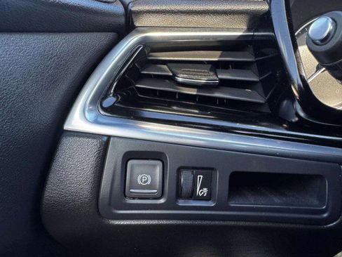 Used 2024 Cadillac XT6 Luxury w/ LPO, Floor Liner Package image 23