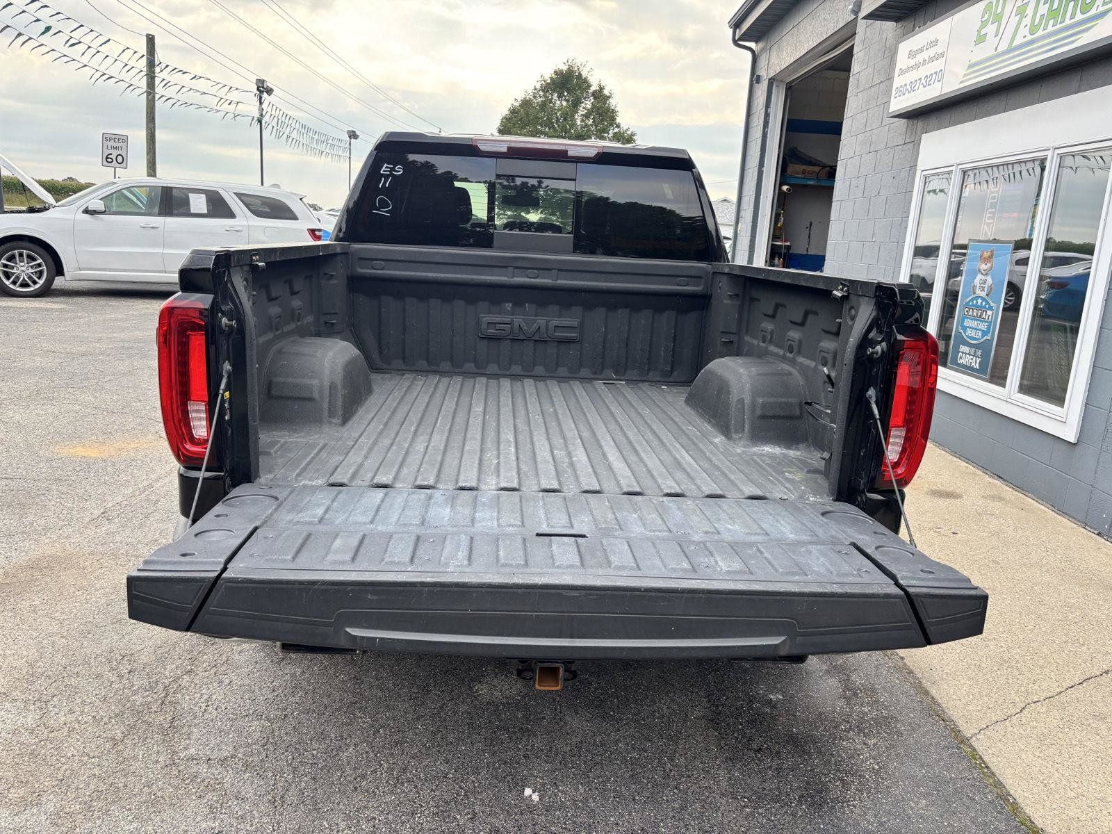 Used 2019 GMC Sierra 1500 SLT w/ SLT Premium Plus Package AWD/4WD image 11