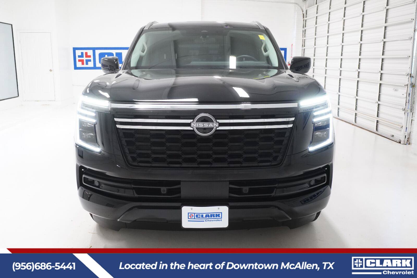 Used 2025 Nissan Armada SV RWD image 2