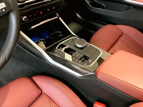 Certified 2024 BMW 330i xDrive Sedan w/ Convenience Package image 17