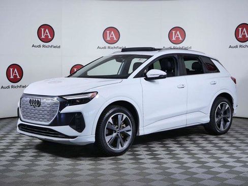 Used 2022 Audi Q4 e-tron Premium Plus w/ Premium Plus AWD/4WD image 4