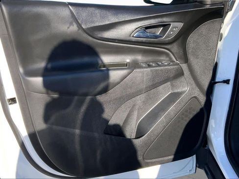 Used 2021 Chevrolet Equinox LT w/ LPO, Floor Liner Package FWD image 37